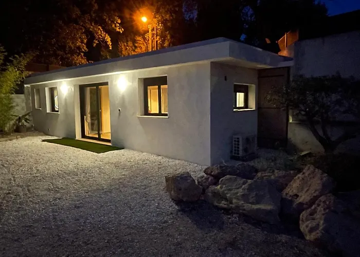 Six Fours Les Plages Logement Maison